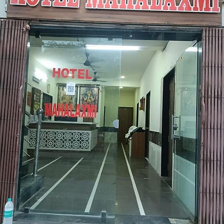 Hotel Mahalaxmi Dwārka Zewnętrze zdjęcie